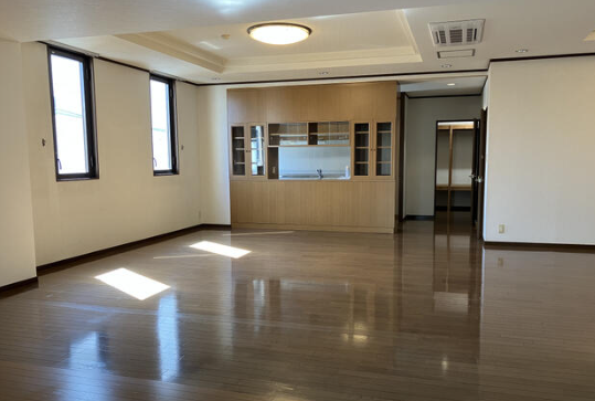 シントチ、府内アフリカビル⑧